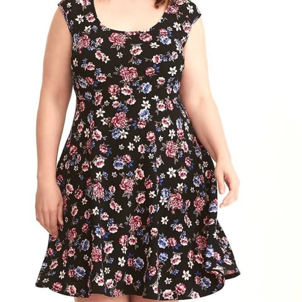 Torrid size 3 (plus 24) floral cross back dress